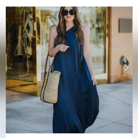 Evereve Hadley Maxi Dress One-Shoulder Tie, Navy Blue size Large ( A-5 ) - Picture 6 of 9